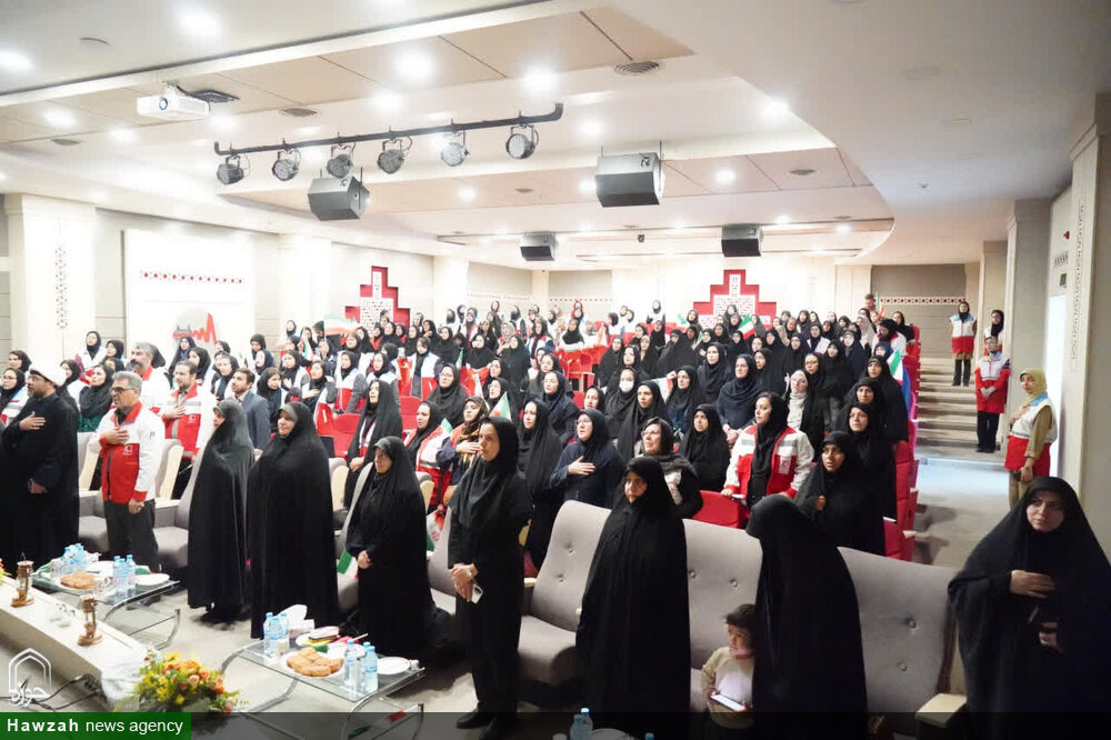 تصاویر/ همایش نیمه پنهان ایثار؛ مادران پرچمدار در زنجان