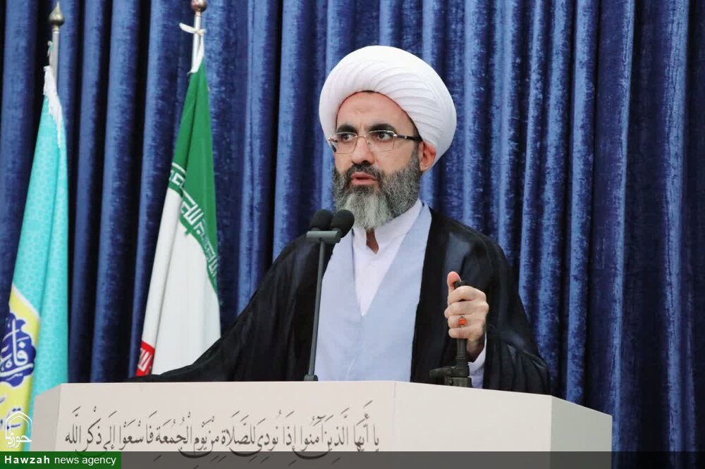 حضرت معصومه(س) چراغ راه دختران امروز است