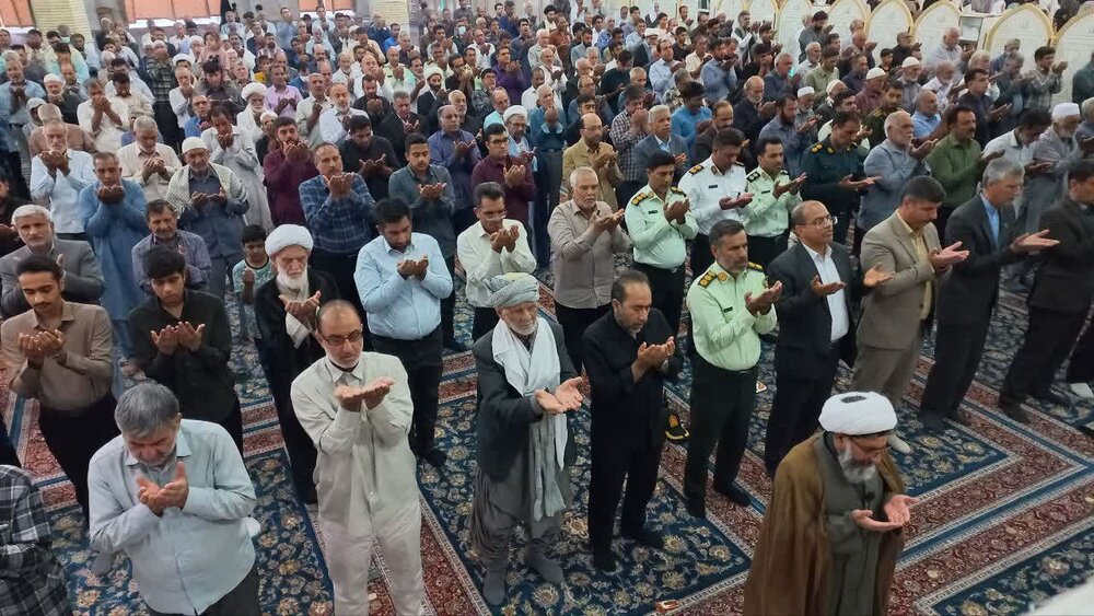 منافقان و دروغ‌پردازان، عامل بحران در جامعه هستند