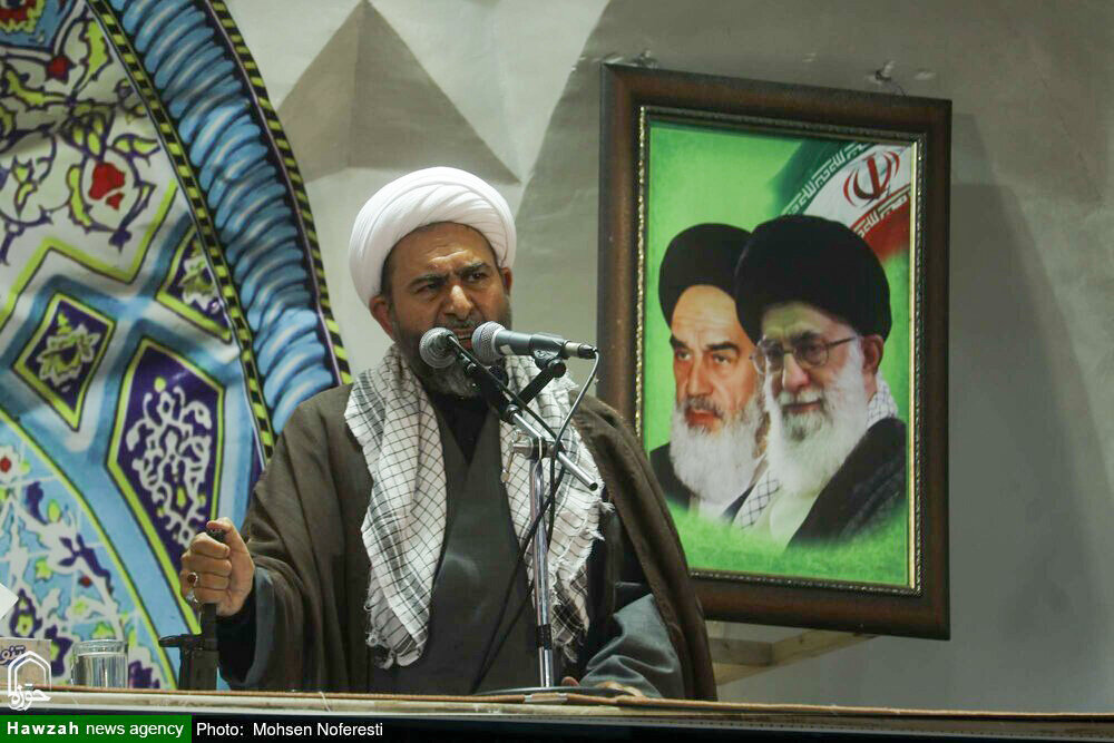 همدلی اجتماعی، راهی به سوی تقوا و مقابله با آسیب‌های اجتماعی است