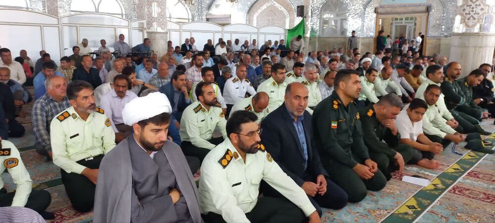 مسئولان اگر کاری انجام میدهند با رضایت قلبی و بدون منت باشد