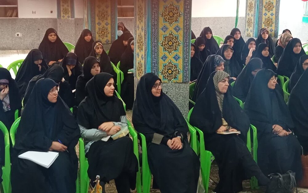 کارگاه «تکنیک‌های غلبه بر اهمال‌کاری» در مدرسه علمیه حضرت زینب(س) رفسنجان برگزار شد+عکس