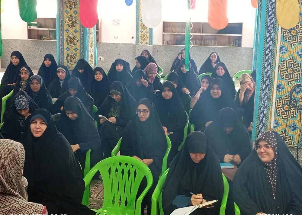 کارگاه «تکنیک‌های غلبه بر اهمال‌کاری» در مدرسه علمیه حضرت زینب(س) رفسنجان برگزار شد+عکس