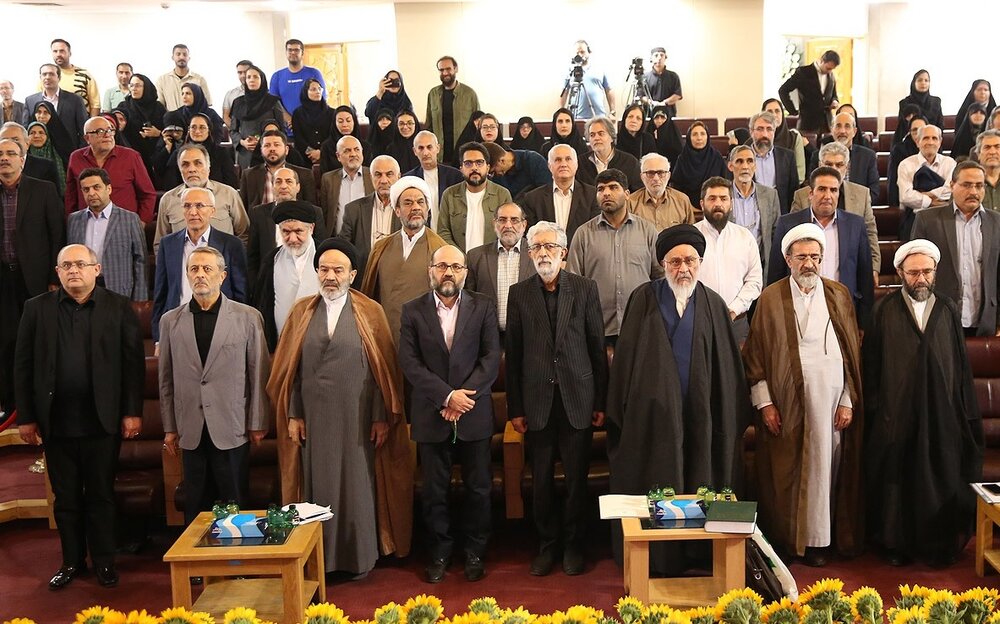 تجلیل از سه‌دهه دانشنامه‌نگاری حجت‌الاسلام و المسلمین طارمی‌راد/ روایت ۵۰سال آشنایی حداد عادل