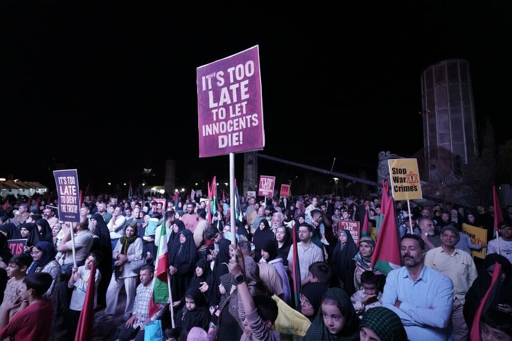 آرمان فلسطین ضرورتی وجودی برای بقای انسانیت است/ جمهوری اسلامی تنها راه نجات تمدن بشری