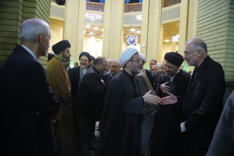 تصاویر / مراسم ترحیم همسر آیت الله العظمی سیستانی در تهران