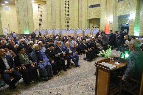 تصاویر / مراسم ترحیم همسر آیت الله العظمی سیستانی در تهران