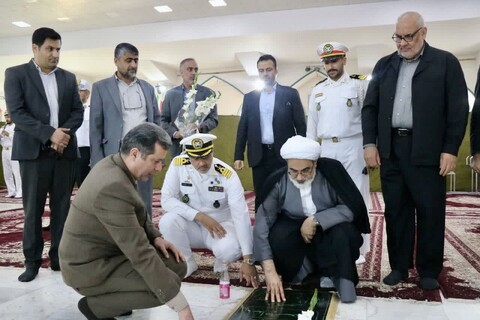 تصاویر/ ادای احترام رئیس سازمان قضایی نیروهای مسلح به شهدا با حضور در گلزار شهدای مرکز هرمزگان