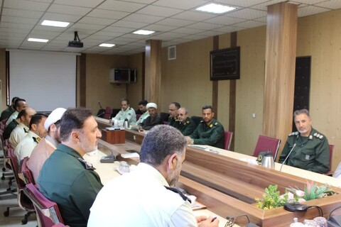 تصاویر/دیدار مسئول نمایندگی ولی فقیه در سپاه قائم آل محمد(عج) استان سمنان با مسئول عقیدتی سیاسی فرماندهی انتظامی استان سمنان