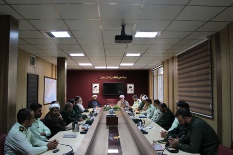 تصاویر/دیدار مسئول نمایندگی ولی فقیه در سپاه قائم آل محمد(عج) استان سمنان با مسئول عقیدتی سیاسی فرماندهی انتظامی استان سمنان