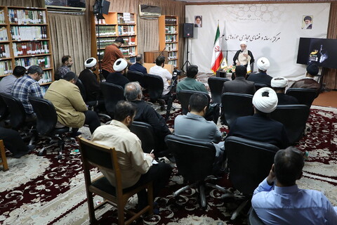 تصاویر/ مراسم معرفی مستند شمع جمع