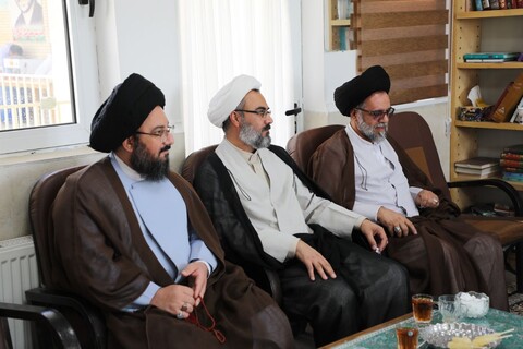 تصاویر/ آیین تکریم و معارفه مدیر مدرسه علمیه حضرت مهدی (عج) شهرستان بهاباد انجام شد