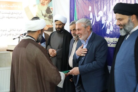 تصاویر/ آیین تکریم و معارفه مدیر مدرسه علمیه حضرت مهدی (عج) شهرستان بهاباد انجام شد