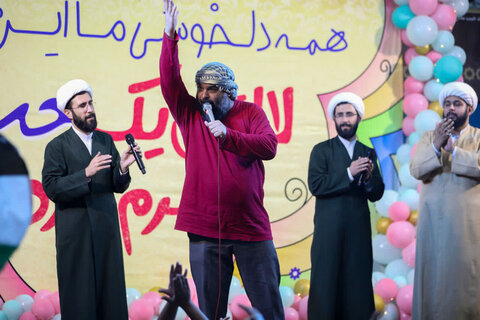 تصاویر/ برگزاری اجتماع کودکان قرآنی با عنوان بابای جان در یزد