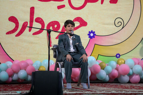 تصاویر/ برگزاری اجتماع کودکان قرآنی با عنوان بابای جان در یزد