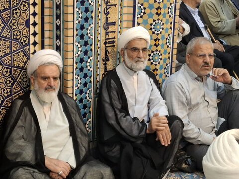 تصاویر/مراسم ترحیم ابوالزوجه نماینده ولی فقیه درکاشان مرحوم حجت الاسلام والمسلمین کشمیری