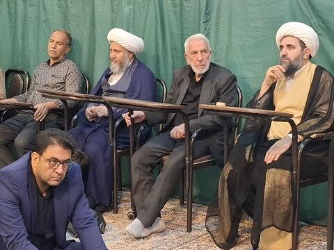 تصاویر/مراسم ترحیم ابوالزوجه نماینده ولی فقیه درکاشان مرحوم حجت الاسلام والمسلمین کشمیری