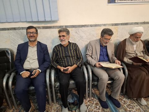 تصاویر/مراسم ترحیم ابوالزوجه نماینده ولی فقیه درکاشان مرحوم حجت الاسلام والمسلمین کشمیری