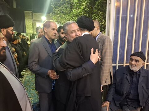 تصاویر/مراسم ترحیم ابوالزوجه نماینده ولی فقیه درکاشان مرحوم حجت الاسلام والمسلمین کشمیری