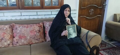 تصاویر/دیدار طلاب مدرسه علمیه الهیه ساوه با خانواده شهید عباس کارگر