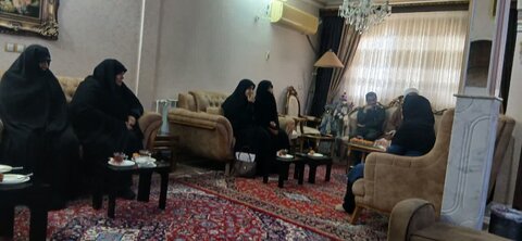تصاویر/دیدار طلاب مدرسه علمیه الهیه ساوه با خانواده شهید عباس کارگر