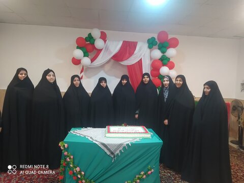 تصاویر/حضور مدیرحوزه‌ علمیه خواهران استان مرکزی در جشن دانش‌آموختگی مدرسه علمیه صدیقه طاهره(س)غرق آباد