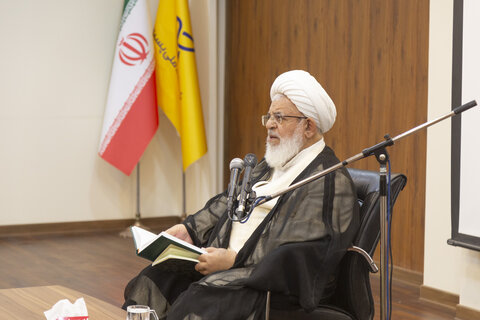 تصاویر/ جلسه تفسیر قرآن کریم آیت الله ناصری