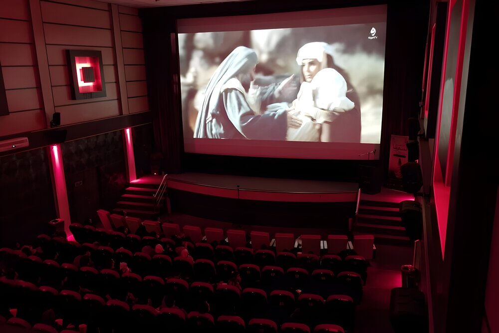 فیلم سینمایی «اختالرضا» به زبان اردو در قم اکران شد + عکس