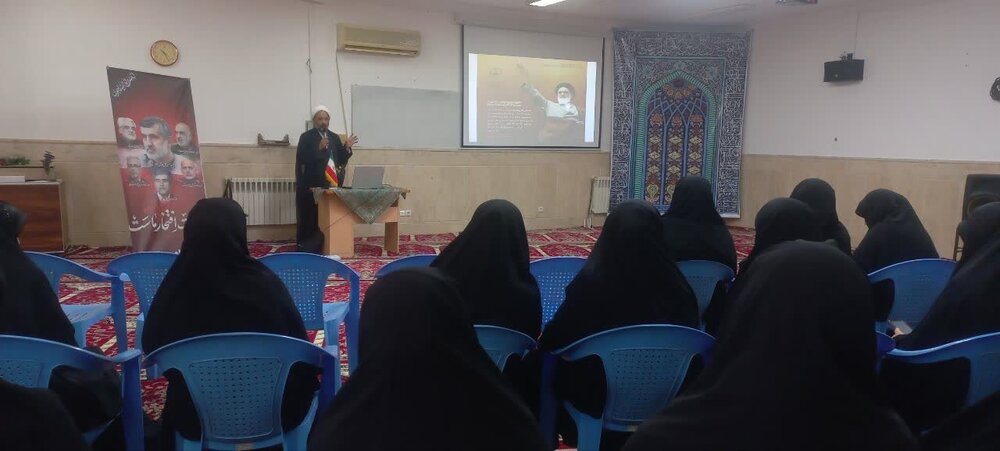 همت بلند و آرمان‌خواهی، راز بزرگی انسان و طلبه آرمانی است