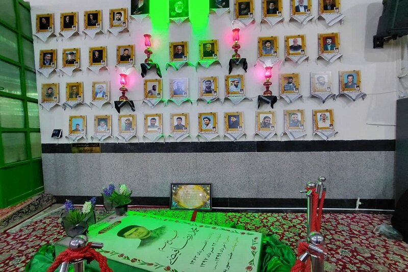 تشرف کاروان طلاب نخبه دالاهو به حرم مطهر رضوی(ع)+عکس