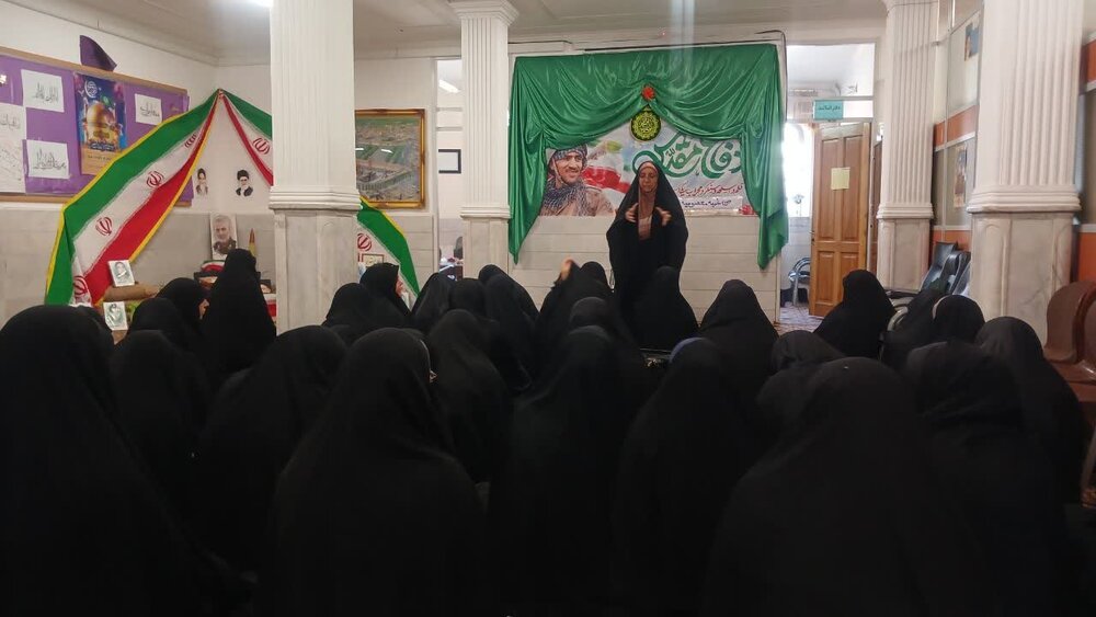 نشست «آشنایی با تدبر در قرآن» در حوزه علمیه خواهران معصومیه یزد برگزار شد