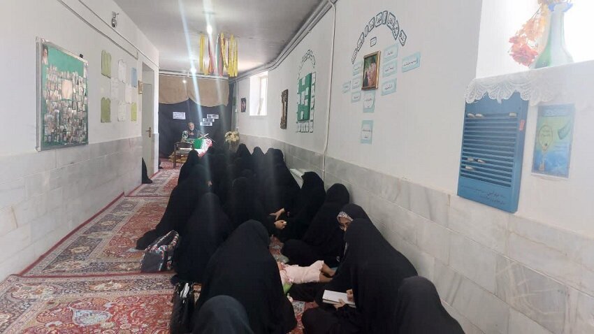 «چرایی تداوم جنگ پس از خرمشهر» محور نشست بصیرتی در مدرسه علمیه فاطمیه اشکذر