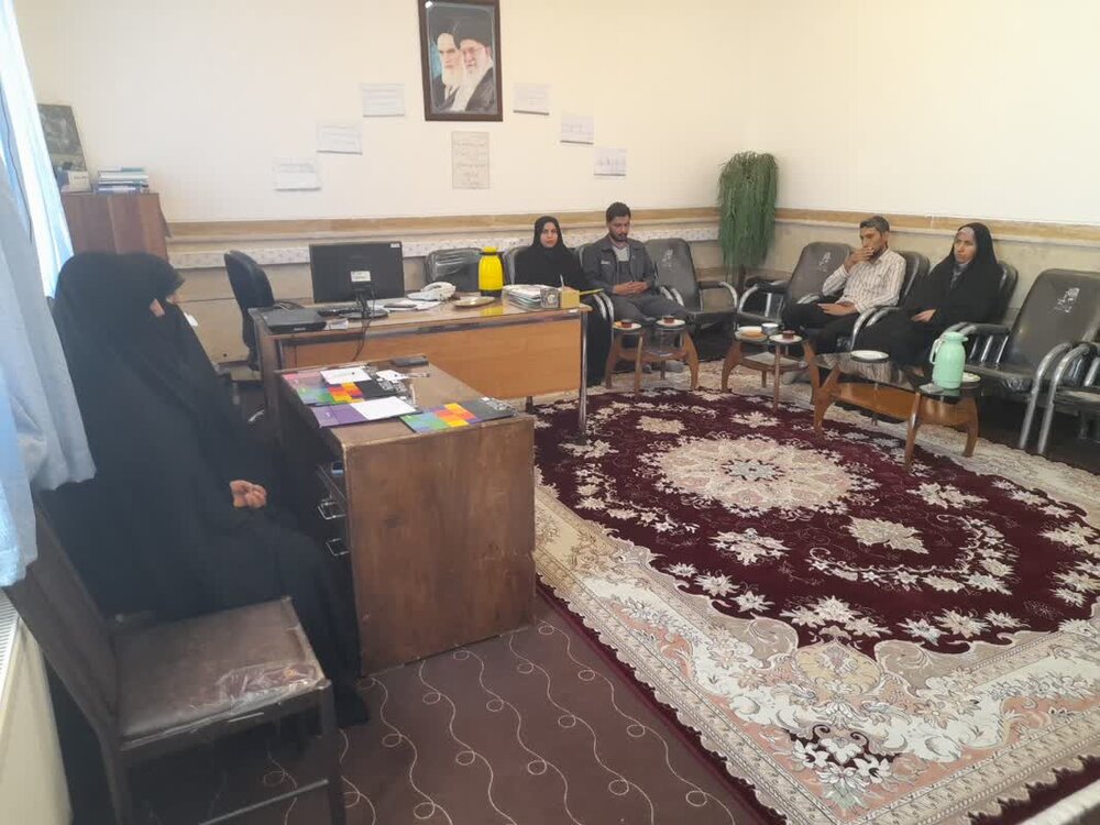 تحصیل در حوزه، بهترین سرمایهگذاری برای آینده خانواده است