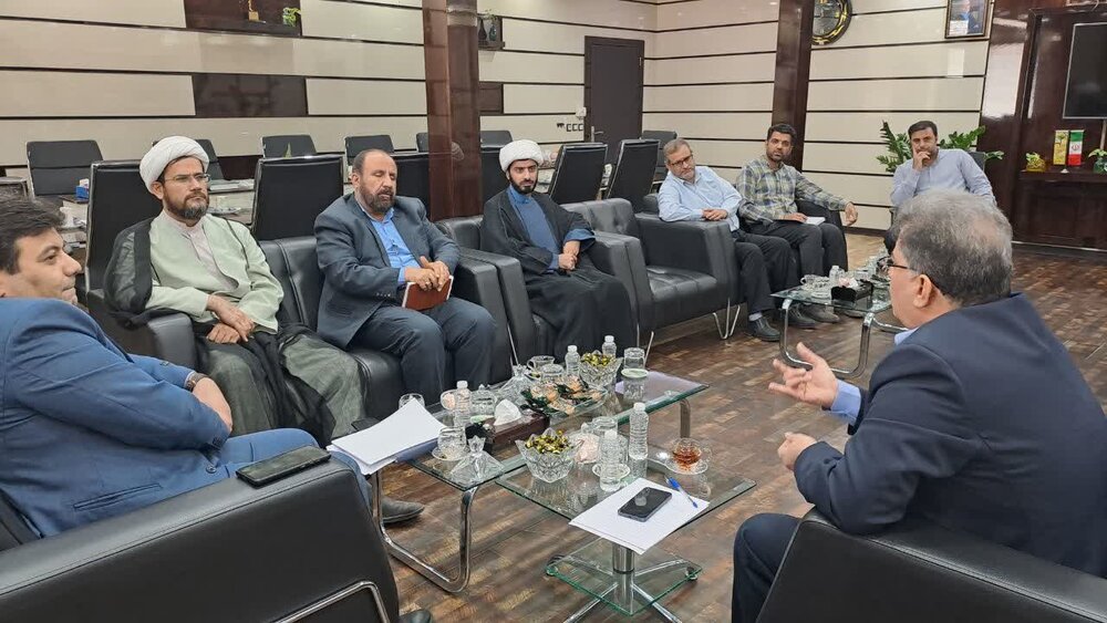 ​ضرورت تبیین بنیان‌های قرآنی استکبارستیزی برای نسل جوان