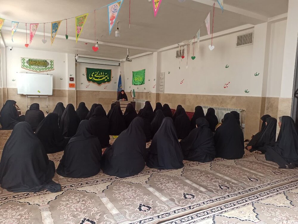 مهم‌ترین اولویت امروز طلاب، درس خواندن عالمانه است