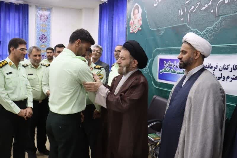 تصاویر/ دیدار کارکنان انتظامی لرستان با نماینده ولی فقیه در لرستان