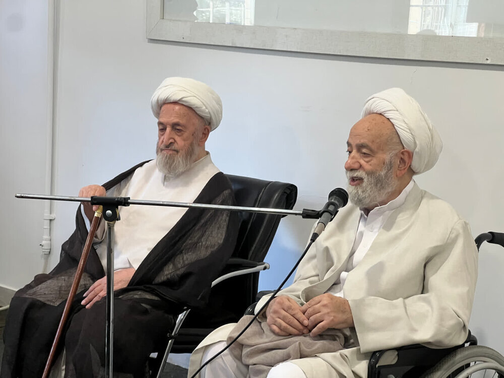 Grand Ayatollah Sobhani Meets Missionaries from Seminary’s Specialized Center for Propagation