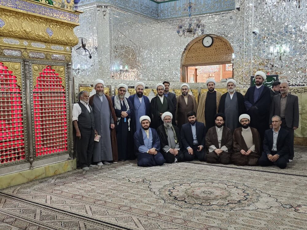 تصاویر/ آیین تکریم و غبارروبی از مزار شهدا و امامزاده جعفر (ع)