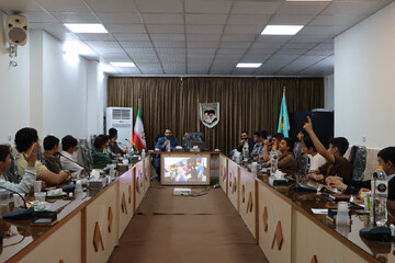 نشست هم‌افزایی مربیان و دبیران شورای طراوت ۵ در یزد