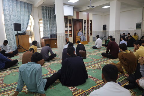 تصاویر / درس اخلاق طلاب مدرسه النبی (ص) بندرعباس