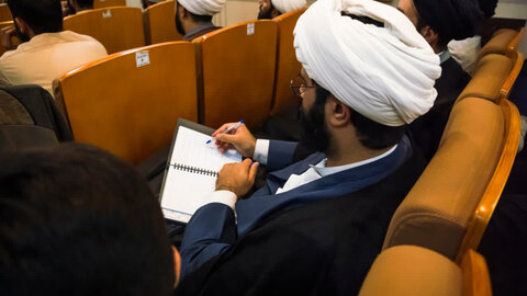 اولین جلسه از دوره آموزشی «مدرسه راهبری حل مسئله»