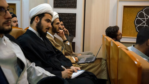 اولین جلسه از دوره آموزشی «مدرسه راهبری حل مسئله»