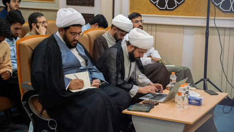 اولین جلسه از دوره آموزشی «مدرسه راهبری حل مسئله»