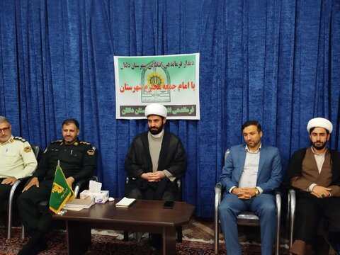 دیدار کارکنان انتظامی دلفان با امام جمعه شهرستان