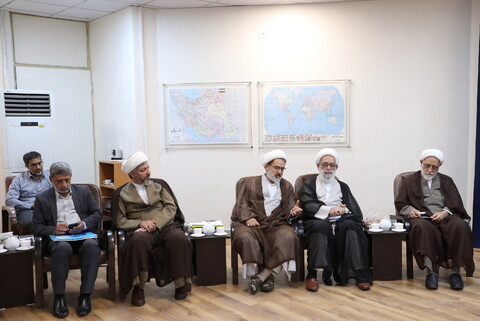 تصاویر/ جلسه شورای معاونین مرکز مدیریت حوزه‌های علمیه