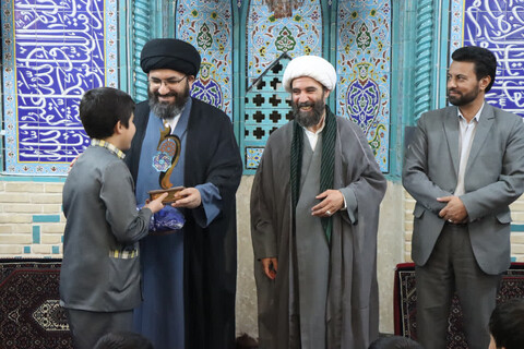 تصاویر |حضور نماینده ولی فقیه در استان زنجان در جمع اولیای و دانش آموزان مدارس امین زنجان