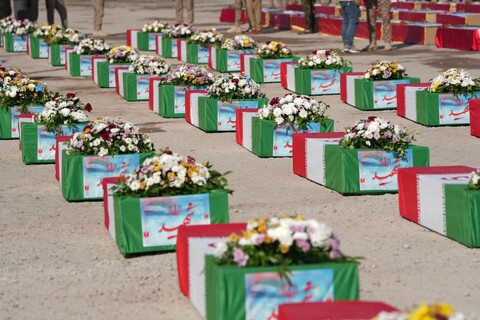 تصاویر/ آیین استقبال از پیکرهای طیبه ۴۶ شهید گرانقدر دوران دفاع مقدس