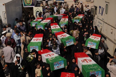 تصاویر/ آیین استقبال از پیکرهای طیبه ۴۶ شهید گرانقدر دوران دفاع مقدس