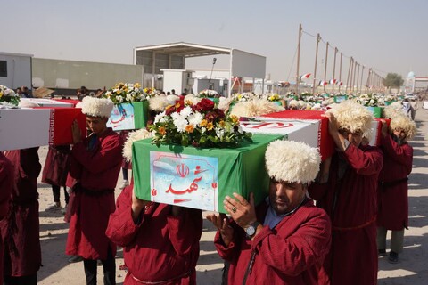 تصاویر/ آیین استقبال از پیکرهای طیبه ۴۶ شهید گرانقدر دوران دفاع مقدس