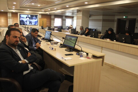 تصاویر/ نشست دبیر شورای عالی انقلاب فرهنگی با مدیران حوزه و دانشگاه کرمان